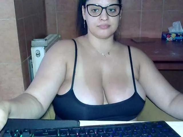 Offline MoniqQuuen on BongaCams