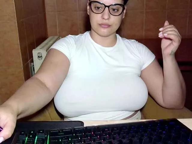 Offline MoniqQuuen on BongaCams