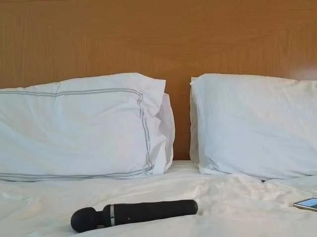 Offline Mr-and-Mrs-Smith-XXL on BongaCams