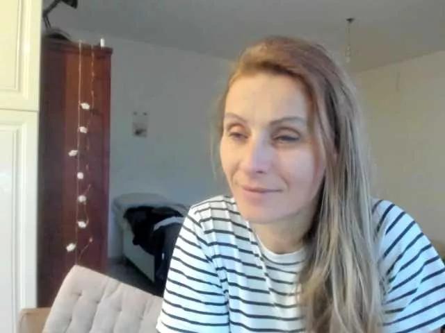 Offline munishpunish on BongaCams