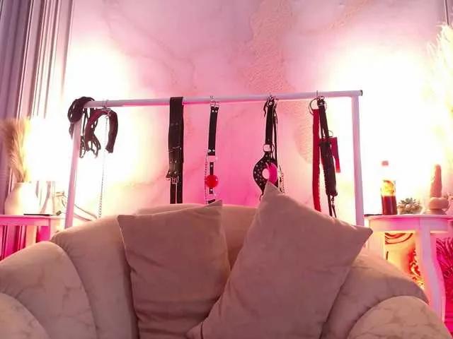 Avatar of Naty-slavedoll
