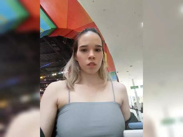 Offline Nicole-Petit on BongaCams