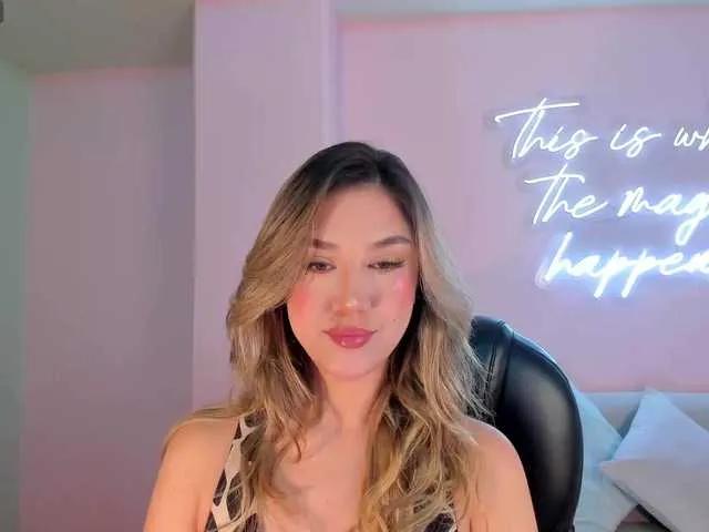 RebeccaHudson on BongaCams 