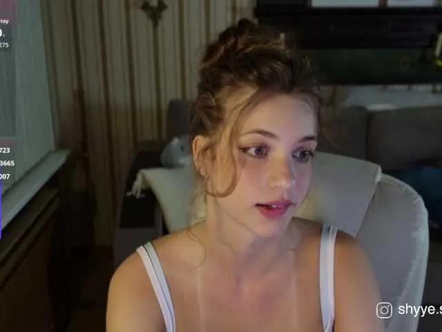 Avatar of SarahSupershy