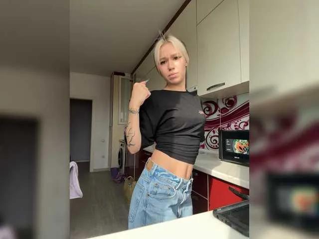 serotoninnn1 on BongaCams