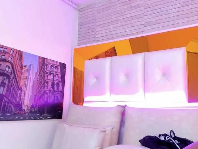 BongaCams ShaniaBrown  is Freechat  ShaniaBrown — It excites me to be able to see your face with pleasure, I love that you can put your camera to know and see how hot you are, I am fascinated by the moans, I love being spanked