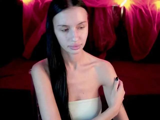 SnowWhiteee — Freechat on BongaCams