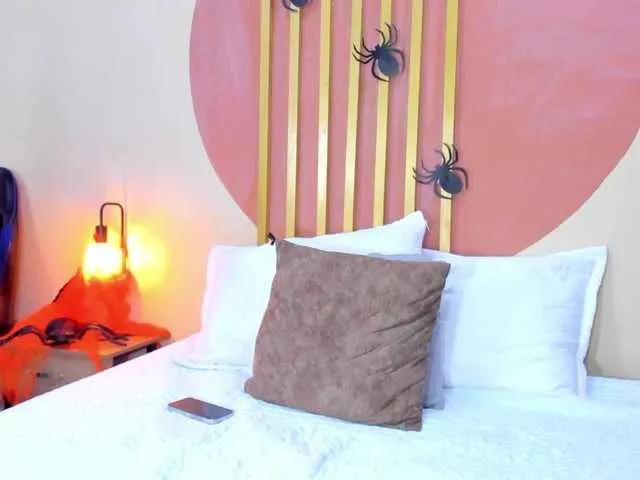 StaceyWhite — I love to know the fantasies of my users and try to make them come true, I love to feel the vibrations of my toy