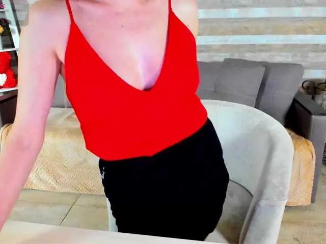 SusanSmite — I`m a very open-minded girl. I`m at the same time very confident, attentive and empathetic. I`m a huge fan of geek universe, books and games - a secret: I have a tendency to fall in love with nerds.
