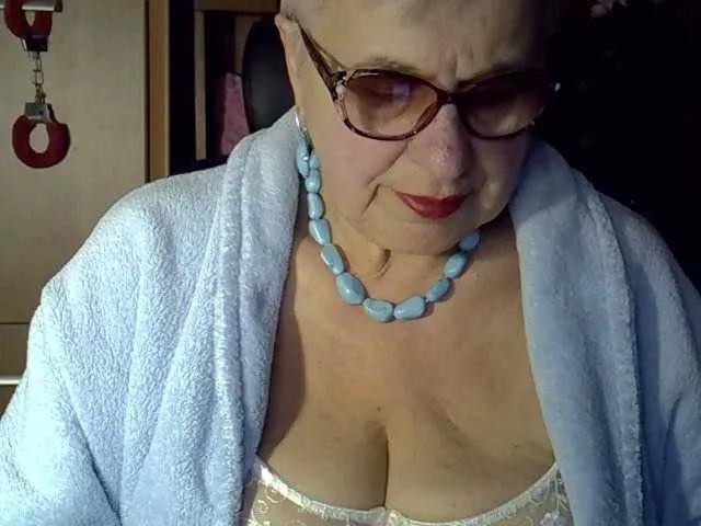 SweetCherry00 on BongaCams 