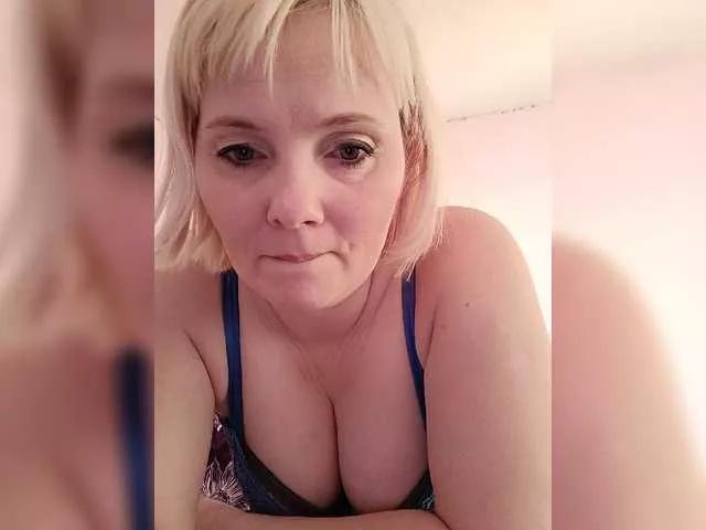 Sweetie454 on BongaCams 
