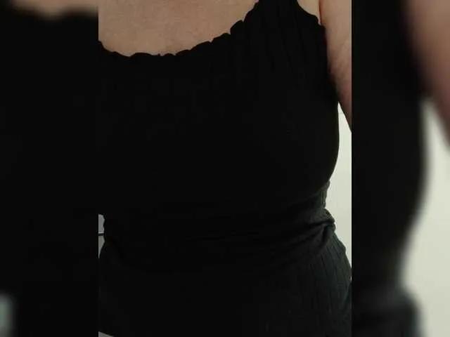 Offline Tata42 on BongaCams