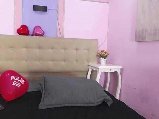 tiiny-emilly on BongaCams 