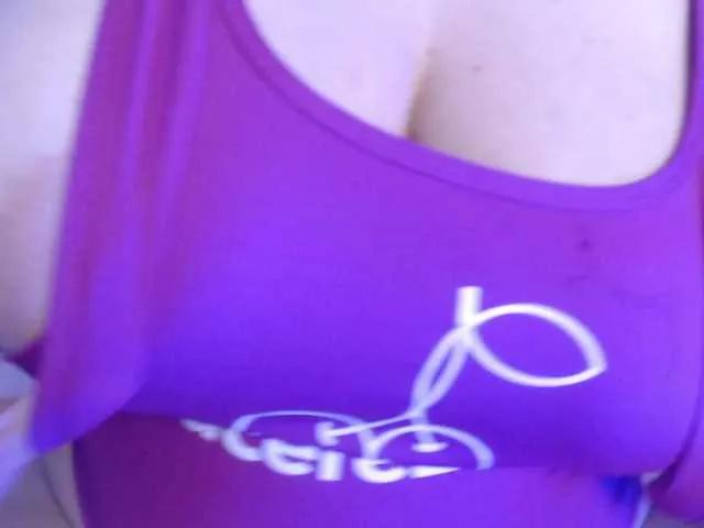 Offline trixxxye on BongaCams