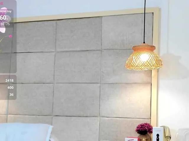 violethilton — vibrations in my pussy