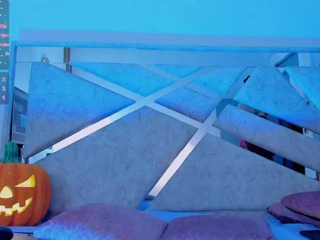 BongaCams VivianneHart  is Freechat  VivianneHart — I like long time kisses on the neck, mouth and hands, what really turn me on is a big masculine energy