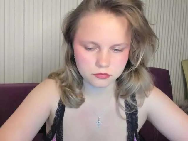 Offline WebSamkaa on BongaCams