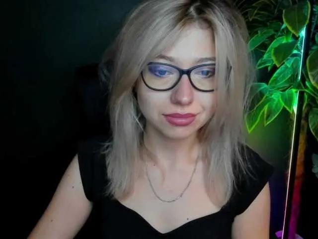 xxHeidiLove on BongaCams 