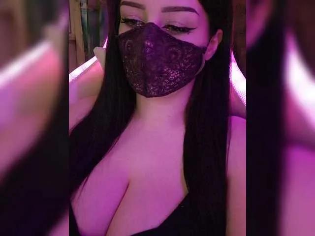 YennSI on BongaCams 