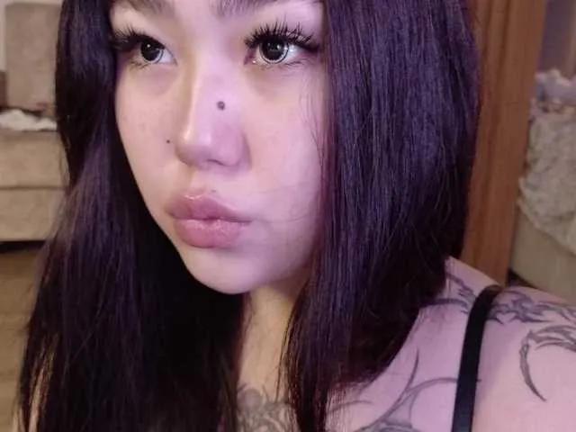 Offline Yuriko-May on BongaCams