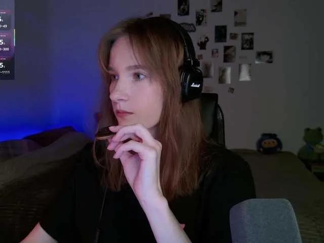 Offline Zeliloo on BongaCams
