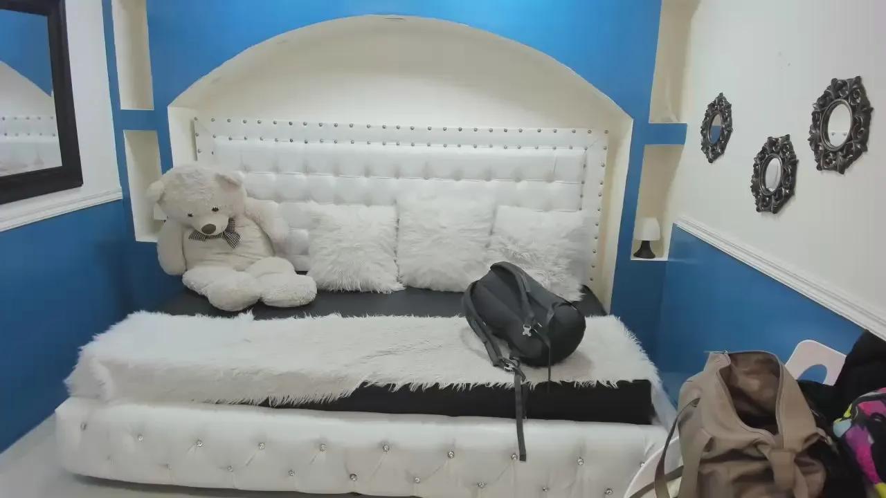 _celeste_sex —  #squirt #bigass #analtoys #AssToMouth #fisting #spanking #bdsm