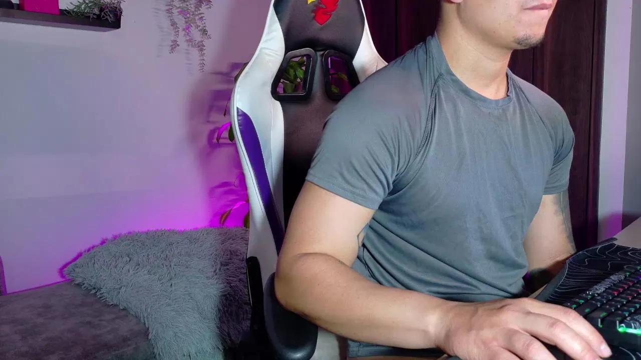 Offline _robertobaggio on Cam4