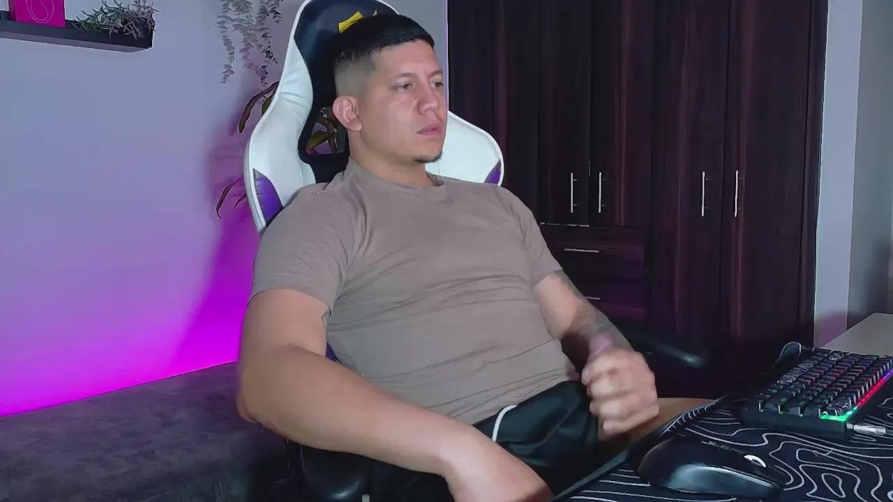 Offline _robertobaggio on Cam4