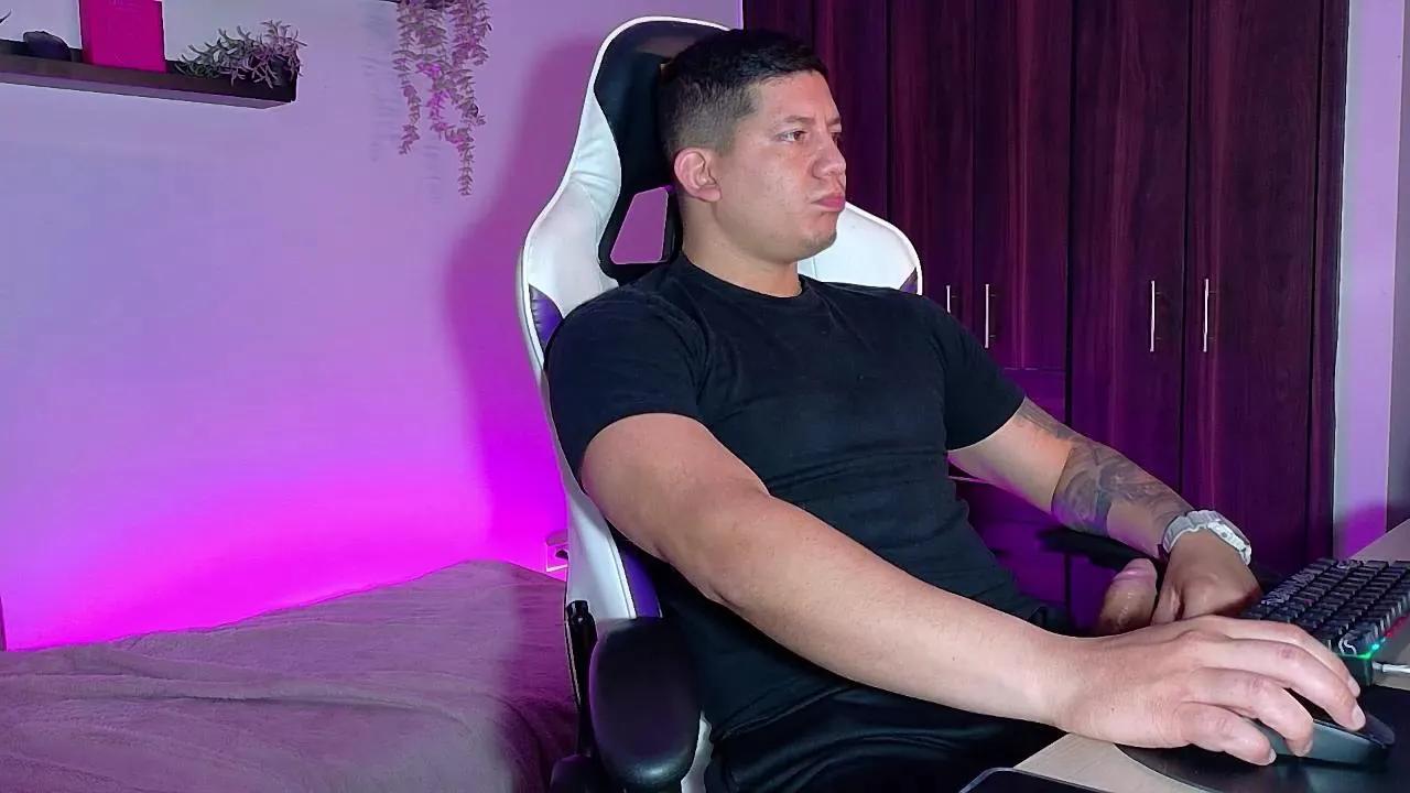 Offline _robertobaggio on Cam4