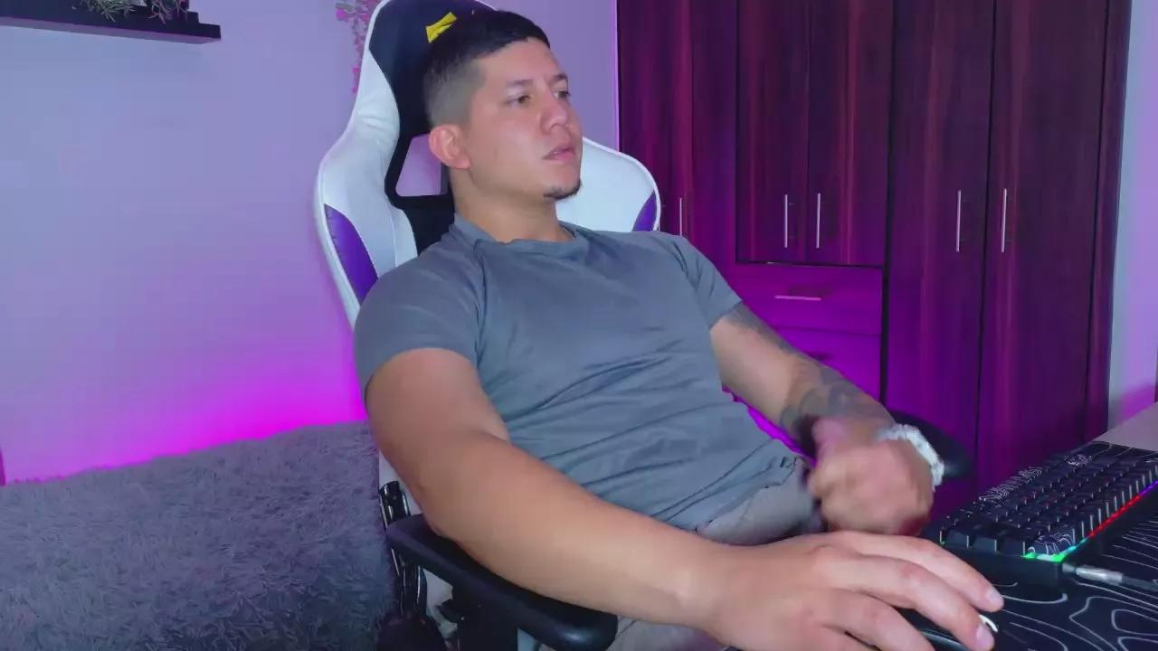 Offline _robertobaggio on Cam4