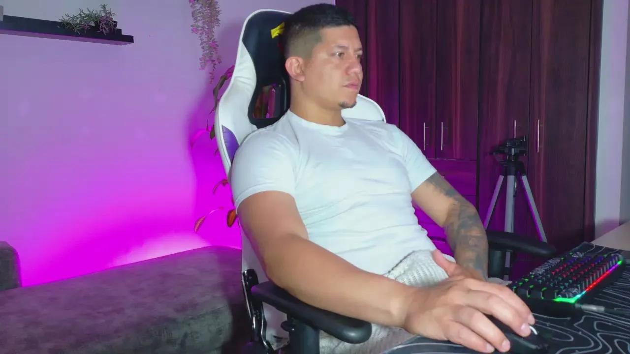 Offline _robertobaggio on Cam4