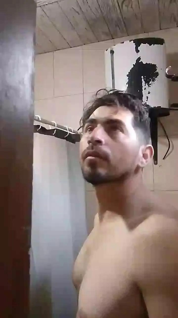 Offline adrian2335 on Cam4