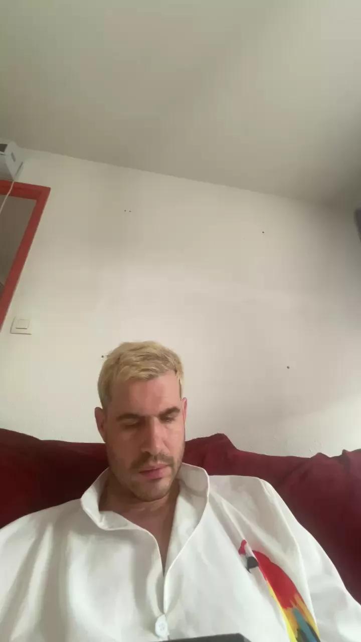 Avatar of adrien1986sexy