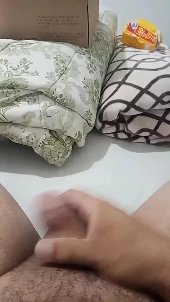aera3 on Cam4 