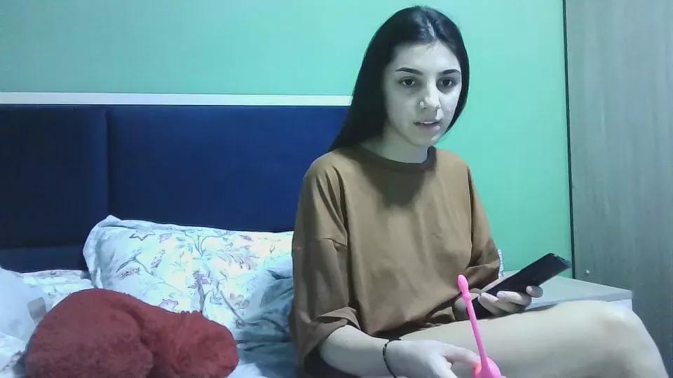 Offline Ahotkittyxx on Cam4