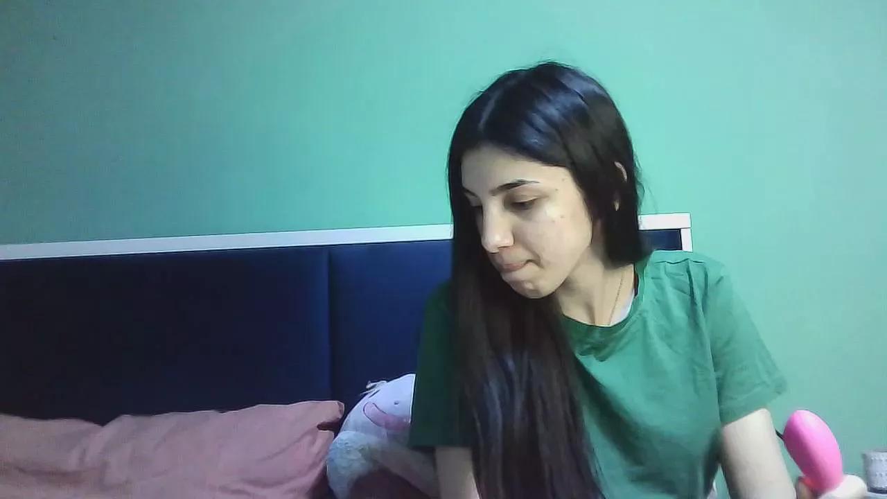 Offline Ahotkittyxx on Cam4