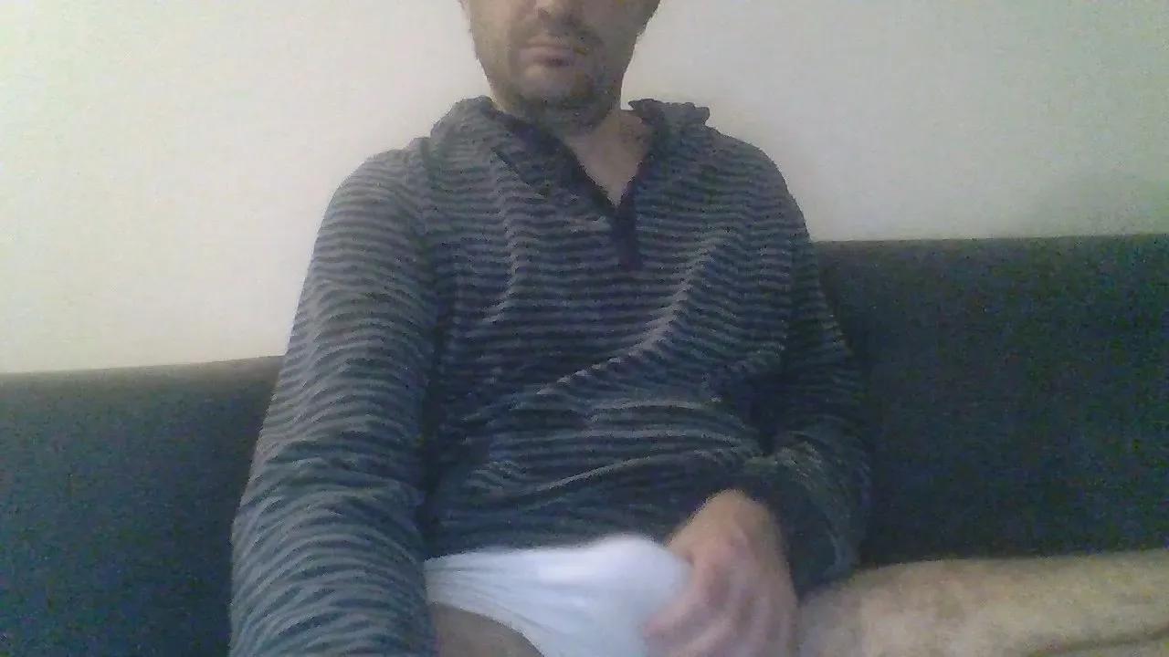 Offline ahquepajeroo on Cam4
