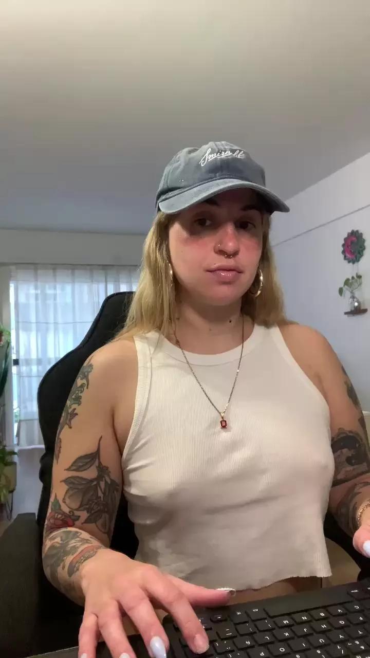 AkariBruna on Cam4 