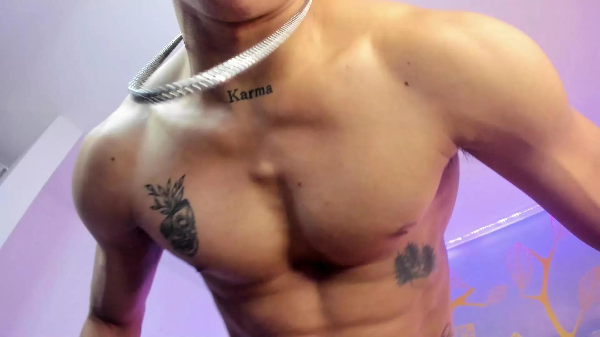 Akaza_ on Cam4 