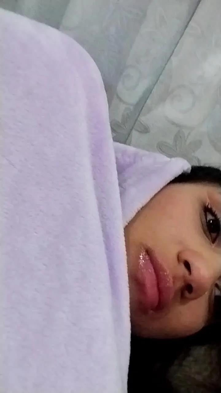Offline Alahiateen on Cam4