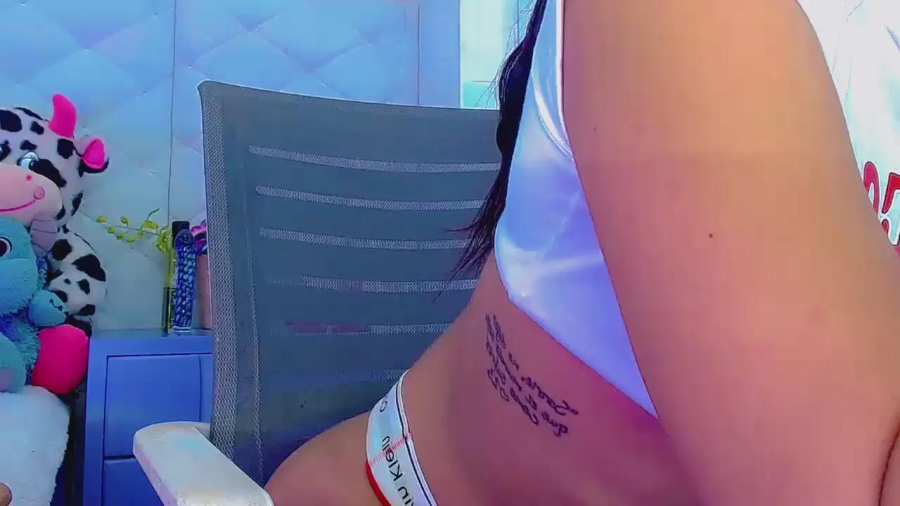 Freechat alanna_dolls on Cam4