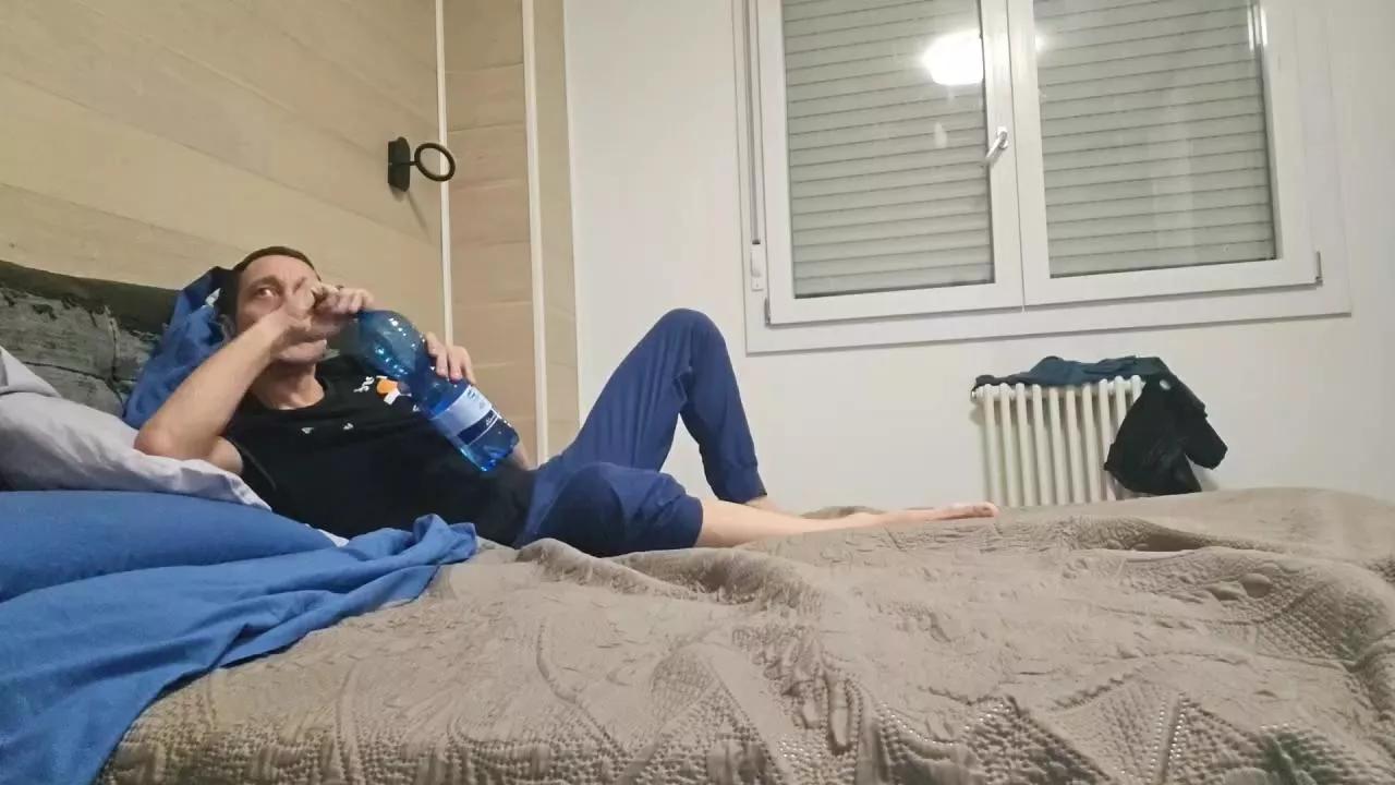 Offline AleeIlary on Cam4