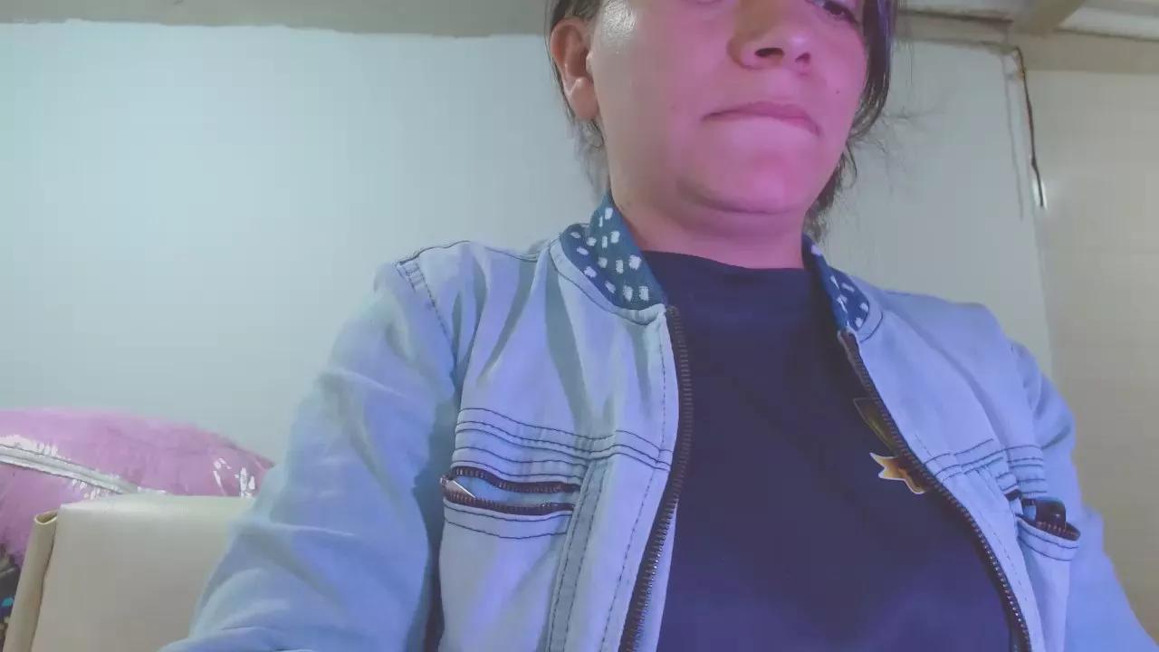 aleja193 on Cam4 