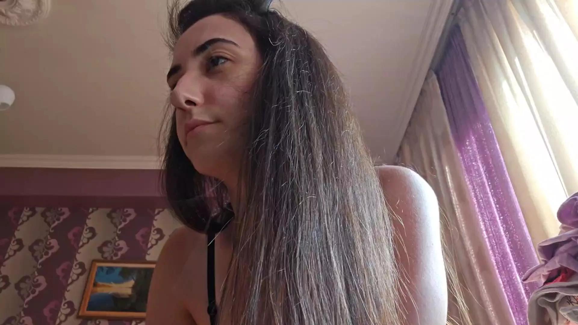 Offline AlejandraDelane on Cam4