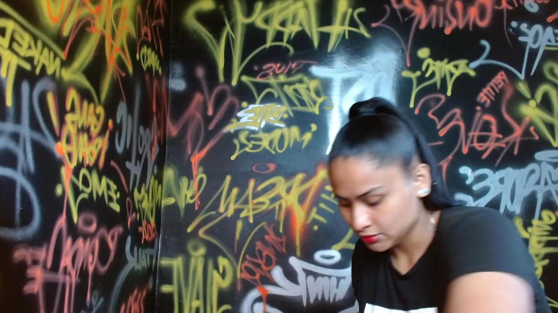 AlexayScarlet — Freechat on Cam4