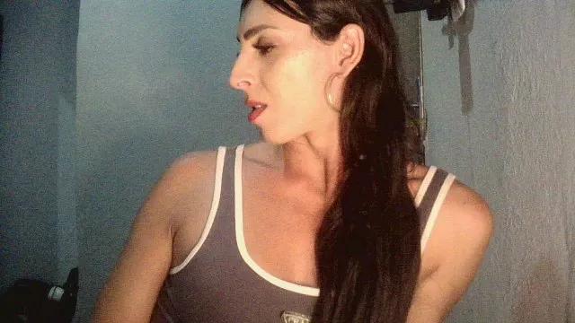 AlexiaDuucan —  #anal #feet #ass #femdom #pornstar #striptease #cum