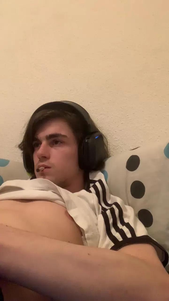 Alexitwink19 — #18cm #Twinkboy #21years #Hotboy