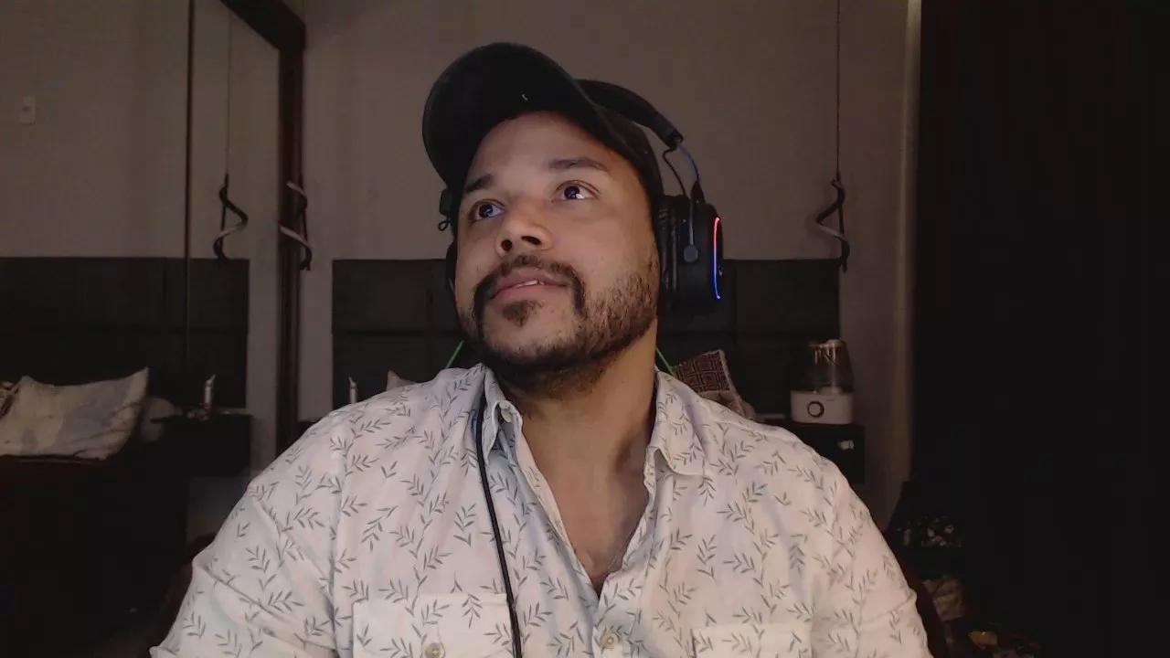 Offline alexmonster2 on Cam4