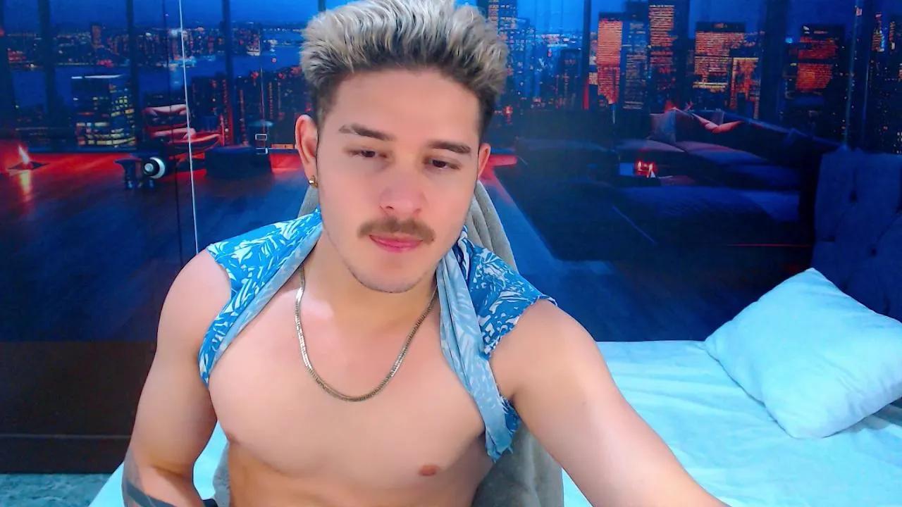 Offline AlexPierss on Cam4