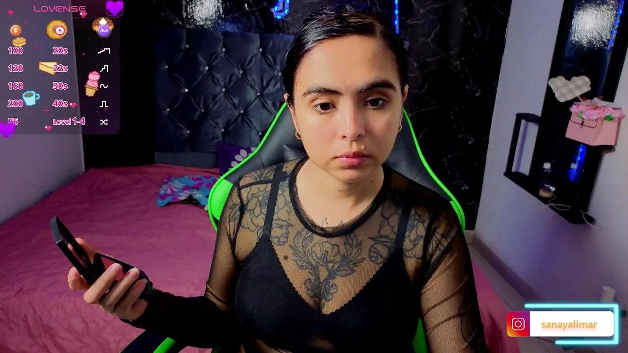 Aliaroses on Cam4 